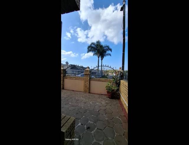 3 BEDROOM HOUSE FOR SALE IN WOODVIEW